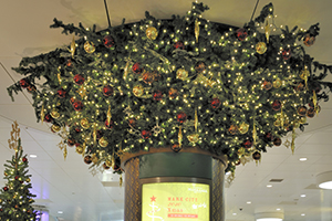 渋谷マークシティ　クリスマス装飾