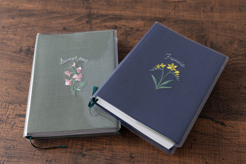 ダイゴーのノート、ファイル、日記帳、ダイアリーにデザインを提供しました。