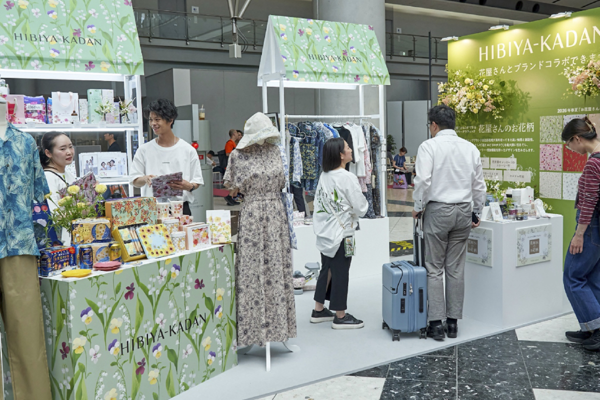 展示会で注目を集めた「花屋さんのお花柄」2026年春夏新作