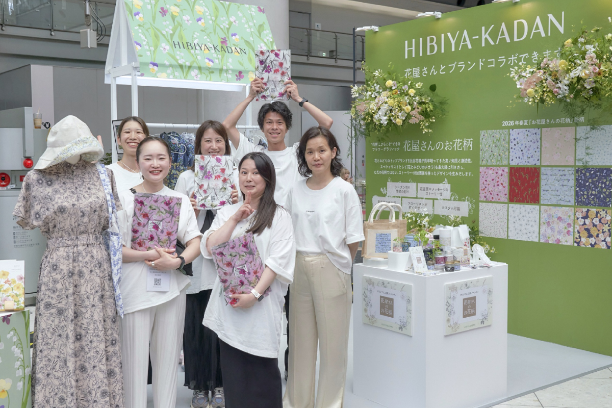 展示会で注目を集めた「花屋さんのお花柄」2026年春夏新作